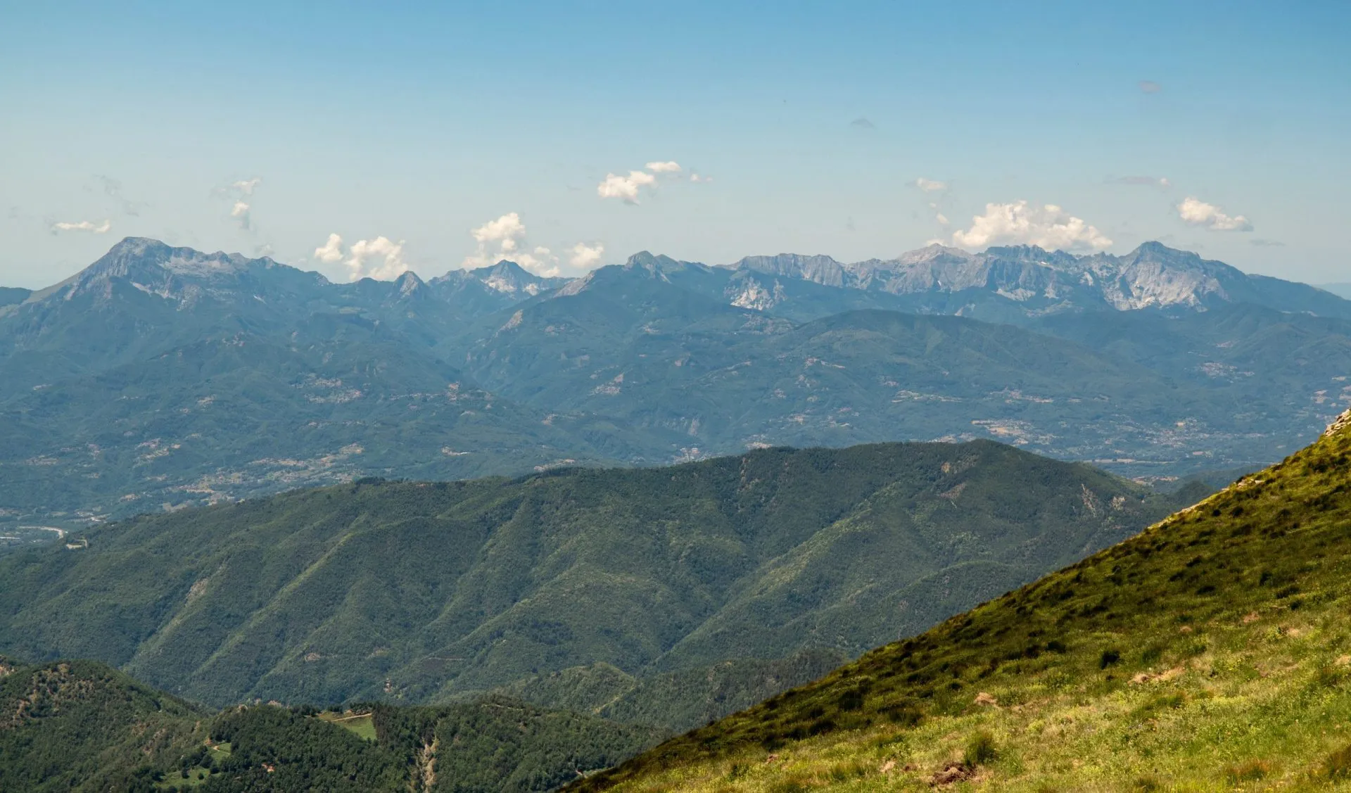 La Alpi Apuane viste dal Monte Giovo